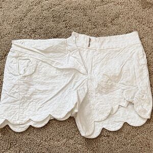 Crown & Ivy White Scalloped Shorts